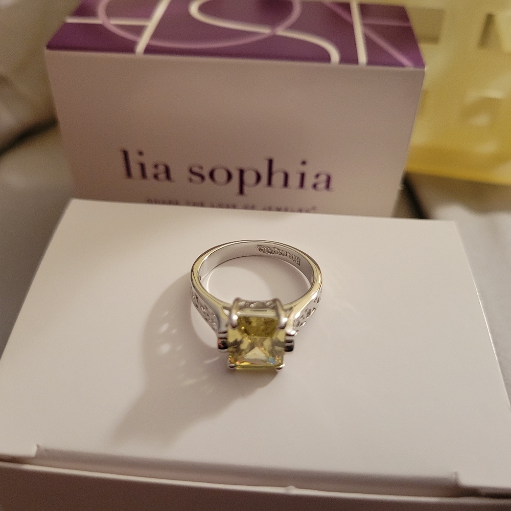 Appletini ring
